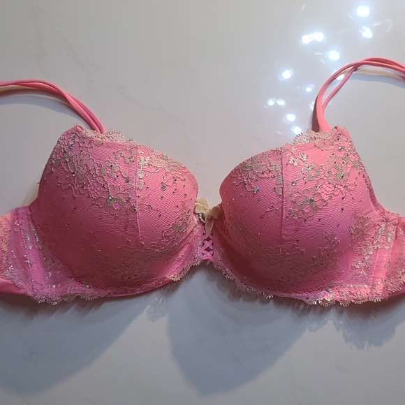Victoria's  Secret rhinestone push up bra  32 C - Picture 1 of 4